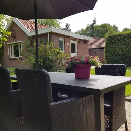 In Veluwe Near Forest Park, Cleaning Included Feriehus *